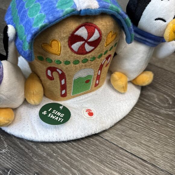Hallmark GINGERBREAD TREAT Baking Buddies Playful Penguins MUSICAL - Picture 9 of 11